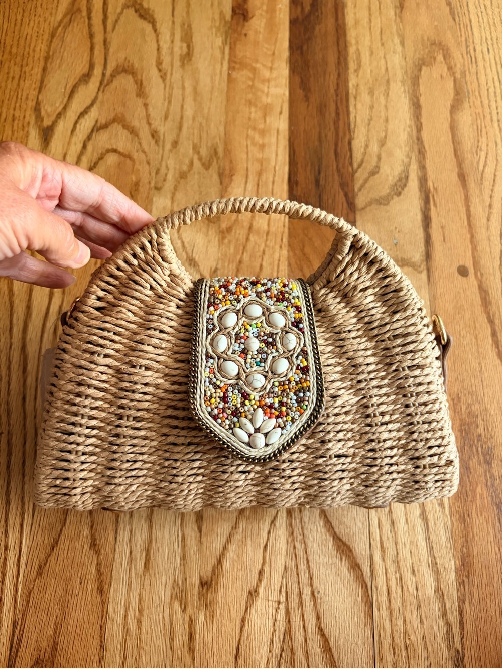 Emperia Beaded Shell Straw Clutch in Tan. Purse Strap included. NWOT